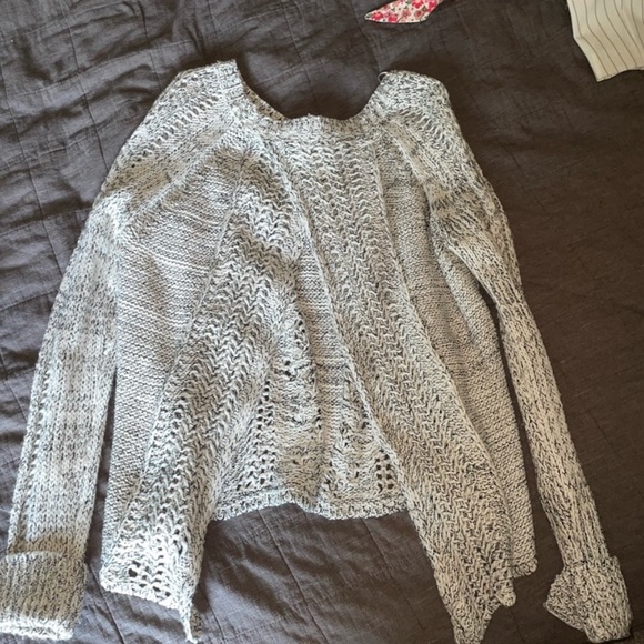 3 for 1 sweater bundle, Small - Picture 12 of 12